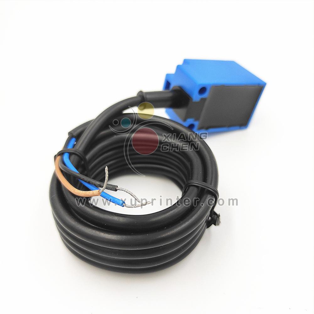 LJE25M-8P1 Authentic original Inductance Proximity Switch PNP DC6-36V Finishing Machine Proximity Switch